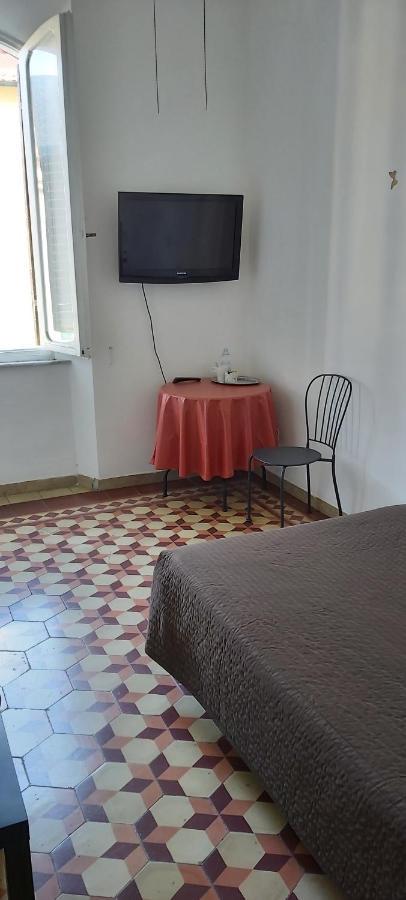 Arena Alfieri B&B ลีวอร์โน ภายนอก รูปภาพ