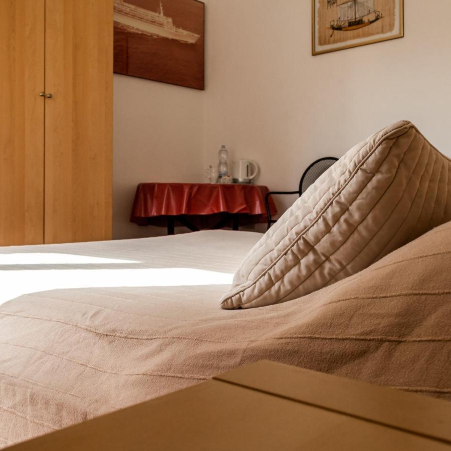 Arena Alfieri B&B ลีวอร์โน ภายนอก รูปภาพ