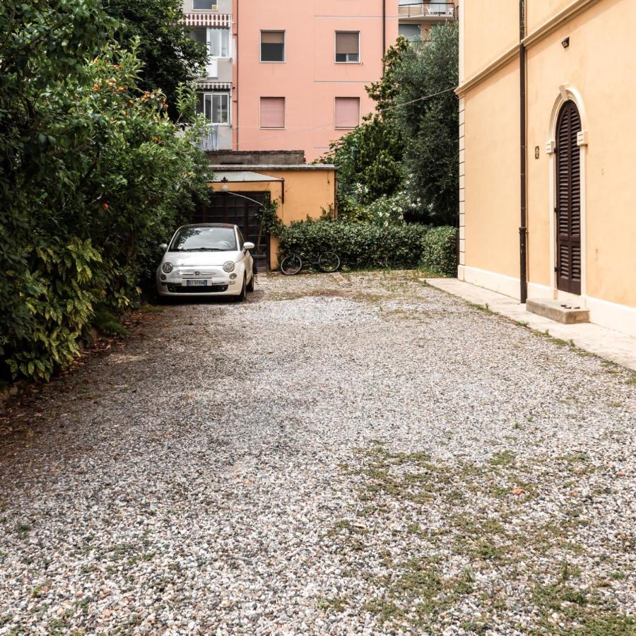 Arena Alfieri B&B ลีวอร์โน ภายนอก รูปภาพ