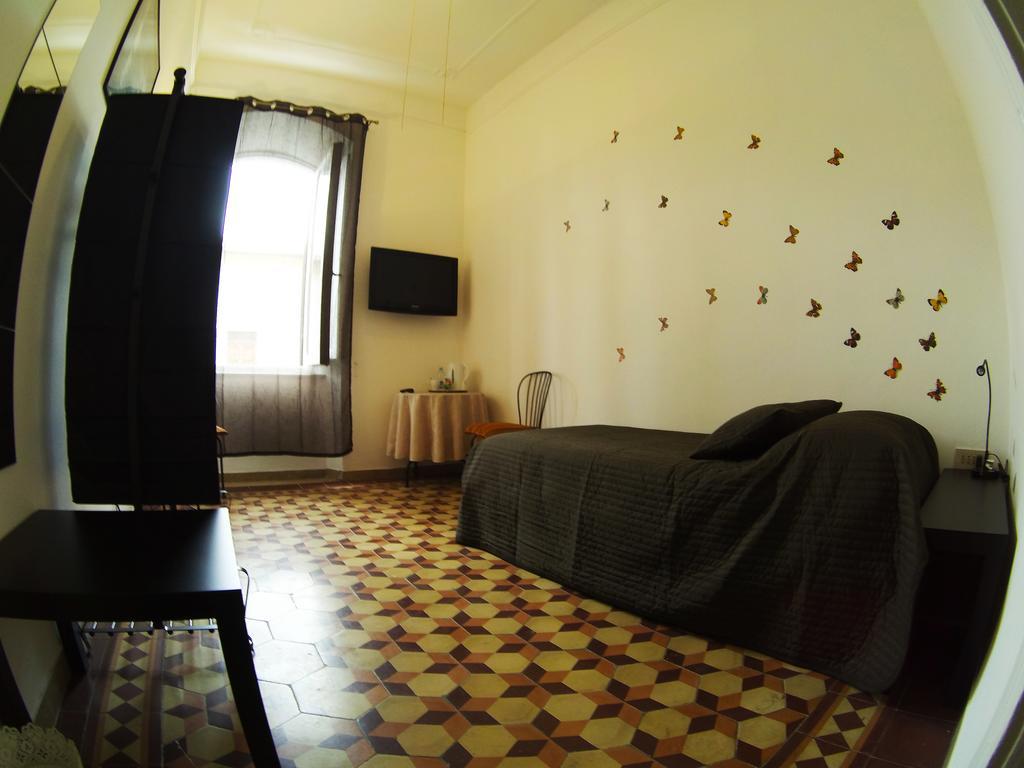 Arena Alfieri B&B ลีวอร์โน ห้อง รูปภาพ