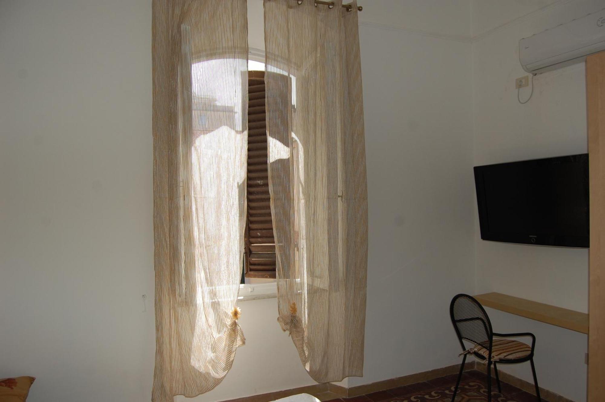 Arena Alfieri B&B ลีวอร์โน ห้อง รูปภาพ