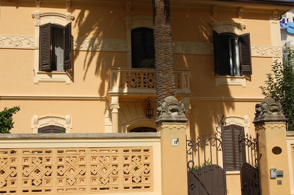 Arena Alfieri B&B ลีวอร์โน ภายนอก รูปภาพ