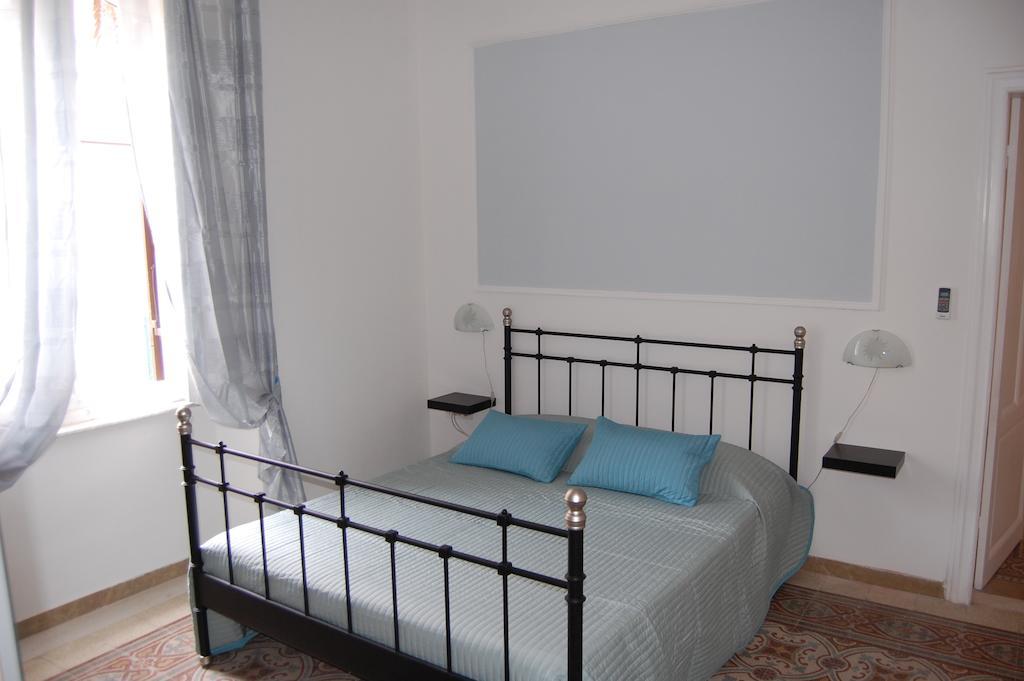 Arena Alfieri B&B ลีวอร์โน ห้อง รูปภาพ